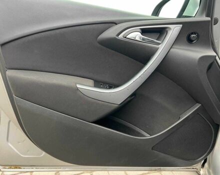 Серый Опель Астра, объемом двигателя 1.7 л и пробегом 330 тыс. км за 5990 $, фото 14 на Automoto.ua