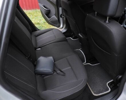 Серый Опель Астра, объемом двигателя 1.7 л и пробегом 391 тыс. км за 7500 $, фото 7 на Automoto.ua