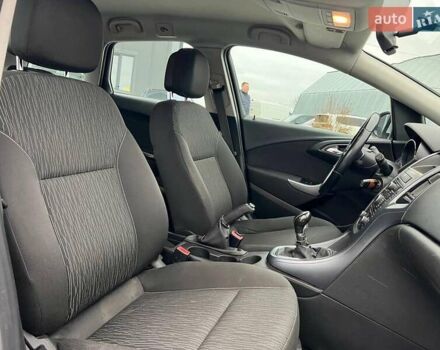 Серый Опель Астра, объемом двигателя 1.7 л и пробегом 330 тыс. км за 4000 $, фото 37 на Automoto.ua