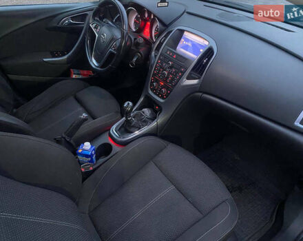 Серый Опель Астра, объемом двигателя 1.7 л и пробегом 320 тыс. км за 6700 $, фото 8 на Automoto.ua