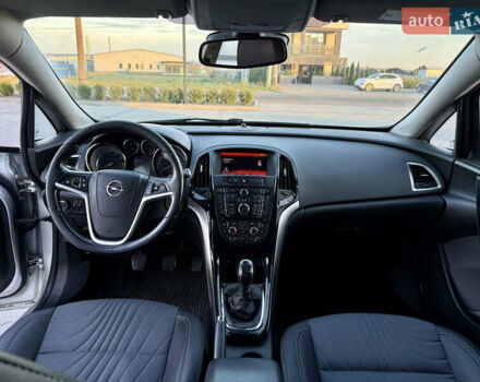 Серый Опель Астра, объемом двигателя 1.6 л и пробегом 290 тыс. км за 7700 $, фото 9 на Automoto.ua