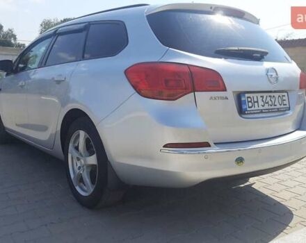 Серый Опель Астра, объемом двигателя 1.6 л и пробегом 260 тыс. км за 7500 $, фото 3 на Automoto.ua