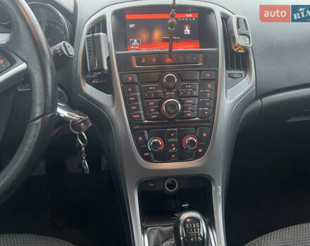 Серый Опель Астра, объемом двигателя 1.69 л и пробегом 239 тыс. км за 5700 $, фото 34 на Automoto.ua