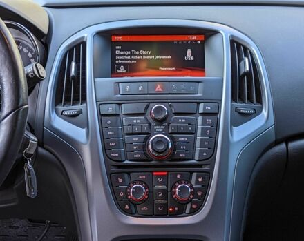 Серый Опель Астра, объемом двигателя 1.7 л и пробегом 170 тыс. км за 8900 $, фото 11 на Automoto.ua