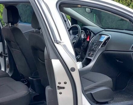 Серый Опель Астра, объемом двигателя 1.7 л и пробегом 246 тыс. км за 7300 $, фото 7 на Automoto.ua