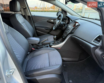 Серый Опель Астра, объемом двигателя 1.6 л и пробегом 290 тыс. км за 7700 $, фото 10 на Automoto.ua