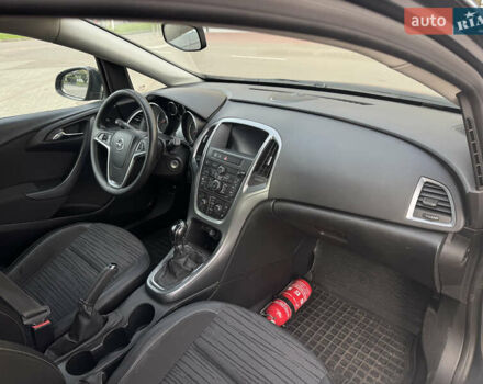 Опель Астра 2014 в Луцке на Automoto.ua Серый Опель Астра, объемом двигателя 1.6 л и пробегом 233 тыс. км за 6650 $, фото 13 на Automoto.ua
