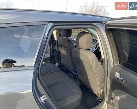 Серый Опель Астра, объемом двигателя 1.7 л и пробегом 250 тыс. км за 7100 $, фото 4 на Automoto.ua