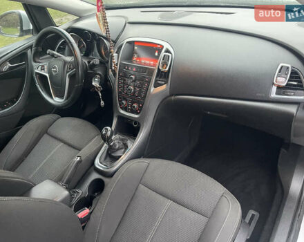 Серый Опель Астра, объемом двигателя 1.69 л и пробегом 239 тыс. км за 5700 $, фото 27 на Automoto.ua