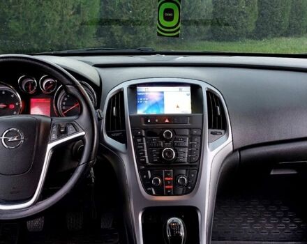 Серый Опель Астра, объемом двигателя 1.7 л и пробегом 246 тыс. км за 7300 $, фото 8 на Automoto.ua