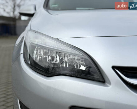 Серый Опель Астра, объемом двигателя 1.6 л и пробегом 242 тыс. км за 8800 $, фото 12 на Automoto.ua