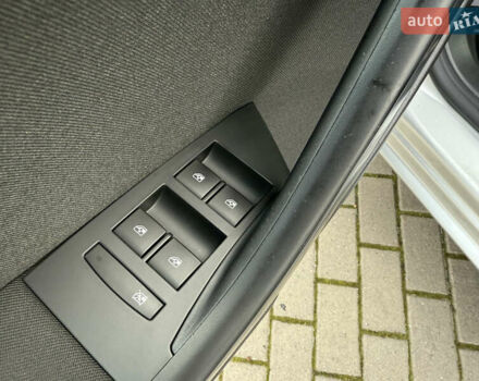 Серый Опель Астра, объемом двигателя 1.6 л и пробегом 242 тыс. км за 8800 $, фото 32 на Automoto.ua