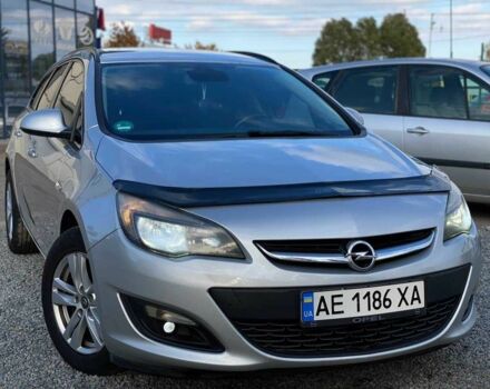 Опель Астра 2015 у Дніпро (Дніпропетровську) на Automoto.ua Сірий Опель Астра, об'ємом двигуна 1.6 л та пробігом 290 тис. км за 7999 $, фото 2 на Automoto.ua