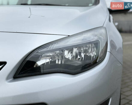 Серый Опель Астра, объемом двигателя 1.6 л и пробегом 242 тыс. км за 8800 $, фото 13 на Automoto.ua