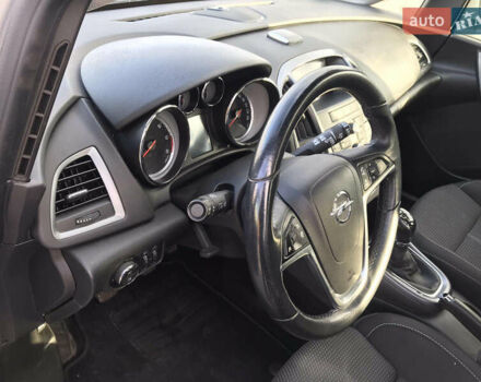 Серый Опель Астра, объемом двигателя 1.6 л и пробегом 199 тыс. км за 8255 $, фото 4 на Automoto.ua