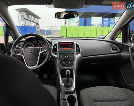 Серый Опель Астра, объемом двигателя 1.6 л и пробегом 246 тыс. км за 8050 $, фото 17 на Automoto.ua