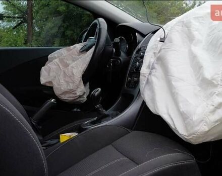 Серый Опель Астра, объемом двигателя 1.6 л и пробегом 159 тыс. км за 3200 $, фото 5 на Automoto.ua