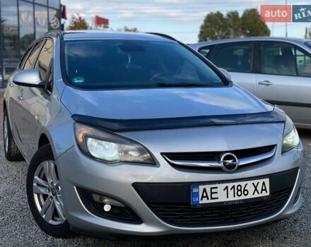 Опель Астра 2015 у Дніпро (Дніпропетровську) на Automoto.ua Сірий Опель Астра, об'ємом двигуна 1.6 л та пробігом 290 тис. км за 7999 $, фото 2 на Automoto.ua
