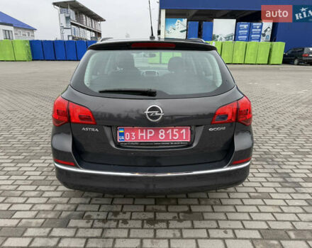 Серый Опель Астра, объемом двигателя 1.6 л и пробегом 246 тыс. км за 8050 $, фото 4 на Automoto.ua
