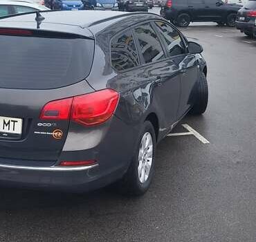 Серый Опель Астра, объемом двигателя 1.6 л и пробегом 230 тыс. км за 8600 $, фото 3 на Automoto.ua