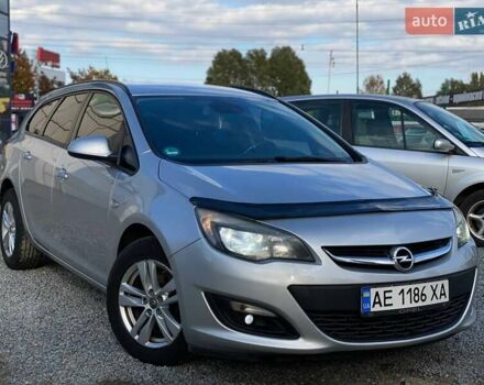 Опель Астра 2015 у Дніпро (Дніпропетровську) на Automoto.ua Сірий Опель Астра, об'ємом двигуна 1.6 л та пробігом 290 тис. км за 7999 $, фото 1 на Automoto.ua