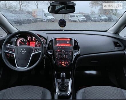 Серый Опель Астра, объемом двигателя 1.6 л и пробегом 214 тыс. км за 8200 $, фото 5 на Automoto.ua