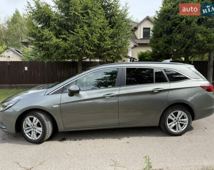 Серый Опель Астра, объемом двигателя 1.6 л и пробегом 272 тыс. км за 9600 $, фото 5 на Automoto.ua