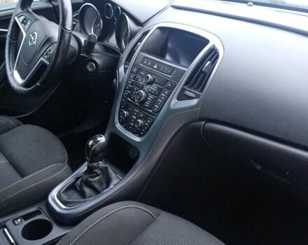 Серый Опель Астра, объемом двигателя 1.6 л и пробегом 264 тыс. км за 7800 $, фото 19 на Automoto.ua