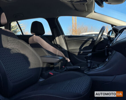 Серый Опель Астра, объемом двигателя 1.6 л и пробегом 251 тыс. км за 8999 $, фото 8 на Automoto.ua