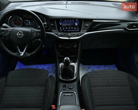 Серый Опель Астра, объемом двигателя 1.6 л и пробегом 185 тыс. км за 10400 $, фото 28 на Automoto.ua