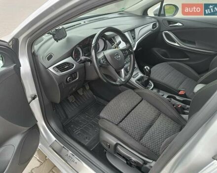 Серый Опель Астра, объемом двигателя 1.6 л и пробегом 265 тыс. км за 10200 $, фото 9 на Automoto.ua