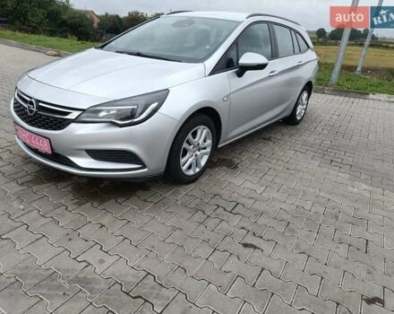 Серый Опель Астра, объемом двигателя 1.6 л и пробегом 265 тыс. км за 10200 $, фото 7 на Automoto.ua