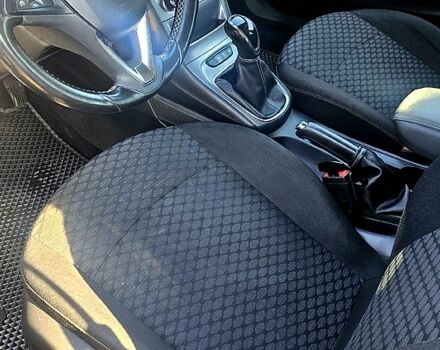 Серый Опель Астра, объемом двигателя 1.6 л и пробегом 205 тыс. км за 10700 $, фото 9 на Automoto.ua