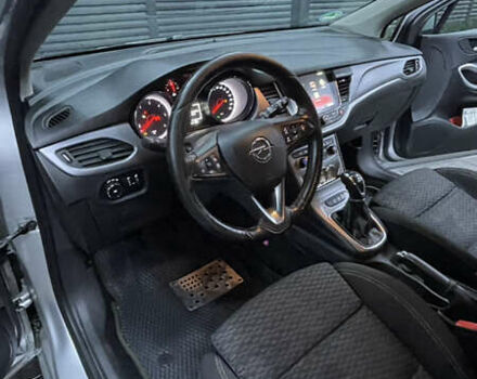 Серый Опель Астра, объемом двигателя 1.6 л и пробегом 185 тыс. км за 10800 $, фото 12 на Automoto.ua