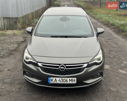 Сірий Опель Астра, об'ємом двигуна 1.6 л та пробігом 260 тис. км за 10000 $, фото 4 на Automoto.ua