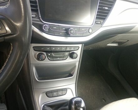 Серый Опель Астра, объемом двигателя 1.6 л и пробегом 240 тыс. км за 10000 $, фото 4 на Automoto.ua