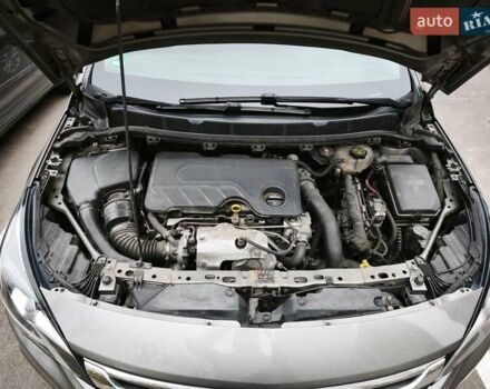 Серый Опель Астра, объемом двигателя 1.6 л и пробегом 258 тыс. км за 11200 $, фото 11 на Automoto.ua