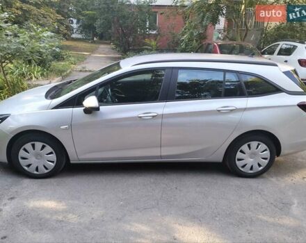 Серый Опель Астра, объемом двигателя 1.6 л и пробегом 336 тыс. км за 10000 $, фото 7 на Automoto.ua