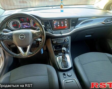 Серый Опель Астра, объемом двигателя 1.6 л и пробегом 181 тыс. км за 11000 $, фото 4 на Automoto.ua