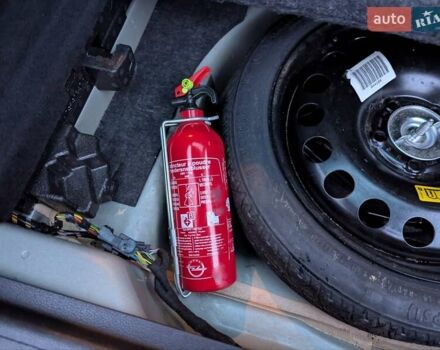 Серый Опель Астра, объемом двигателя 1.6 л и пробегом 192 тыс. км за 12100 $, фото 69 на Automoto.ua