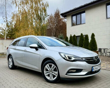 Серый Опель Астра, объемом двигателя 1.6 л и пробегом 136 тыс. км за 11800 $, фото 1 на Automoto.ua