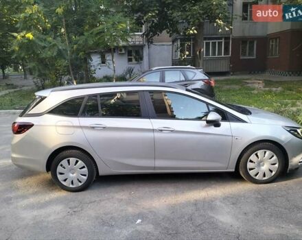 Серый Опель Астра, объемом двигателя 1.6 л и пробегом 336 тыс. км за 10000 $, фото 4 на Automoto.ua