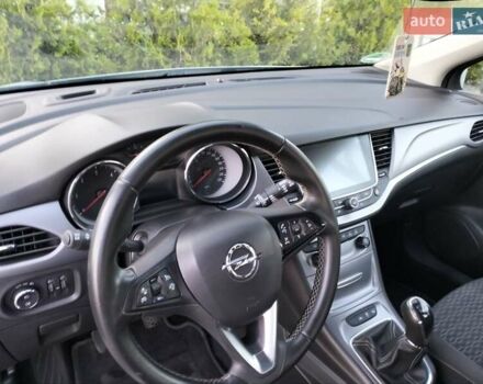 Серый Опель Астра, объемом двигателя 1.6 л и пробегом 336 тыс. км за 10000 $, фото 13 на Automoto.ua