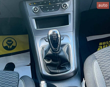 Серый Опель Астра, объемом двигателя 1.5 л и пробегом 110 тыс. км за 13000 $, фото 13 на Automoto.ua