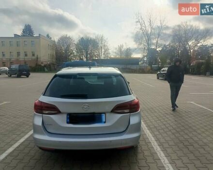 Серый Опель Астра, объемом двигателя 1.5 л и пробегом 188 тыс. км за 14200 $, фото 2 на Automoto.ua