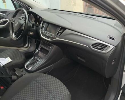 Серый Опель Астра, объемом двигателя 1.5 л и пробегом 129 тыс. км за 13400 $, фото 12 на Automoto.ua