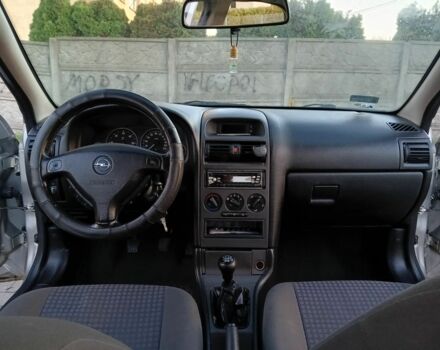 Серый Опель Астра, объемом двигателя 1.7 л и пробегом 400 тыс. км за 1500 $, фото 4 на Automoto.ua