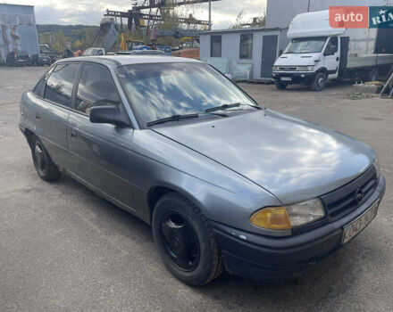 Сірий Опель Астра, об'ємом двигуна 1.8 л та пробігом 558 тис. км за 800 $, фото 1 на Automoto.ua