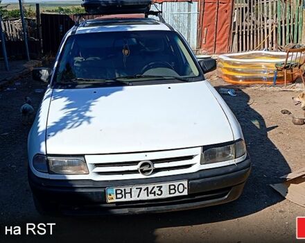 Серый Опель Астра, объемом двигателя 1.6 л и пробегом 280 тыс. км за 1500 $, фото 1 на Automoto.ua