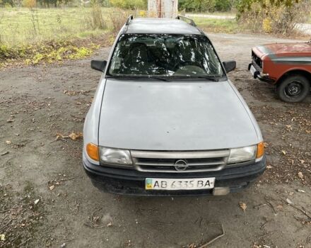 Серый Опель Астра, объемом двигателя 1.4 л и пробегом 350 тыс. км за 1200 $, фото 1 на Automoto.ua